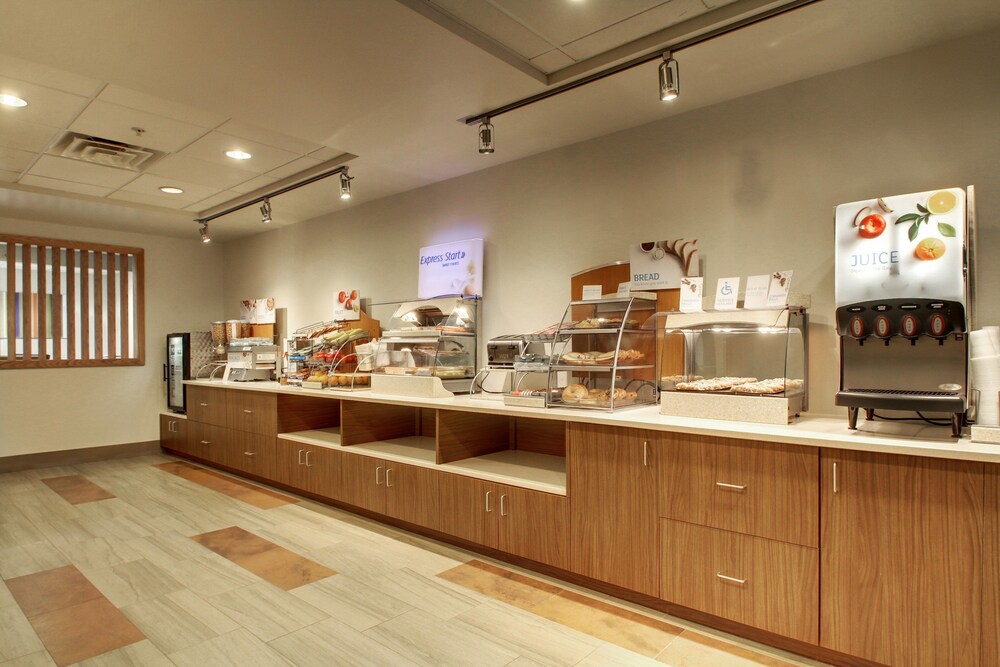 Holiday Inn Express Milwaukee North Brown Deer Mequon by IHG - photo 27