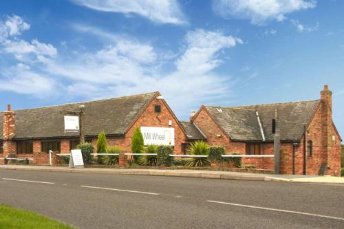 The Mill Wheel — 4-Star Luxury Hotel in Swadlincote, United Kingdom