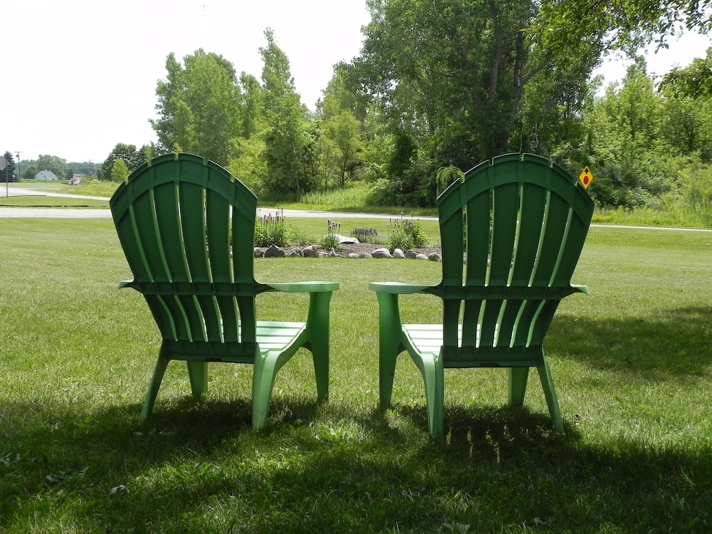The Triangle Motel - photo 29