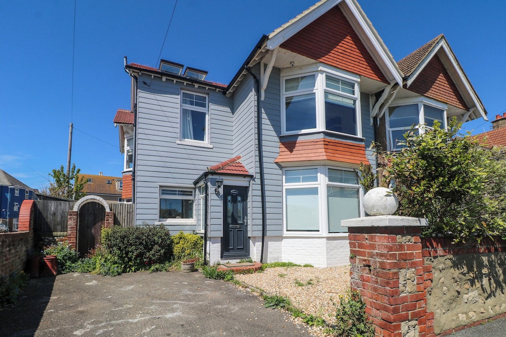 Breeze - carbon neutral hotel in Bognor Regis