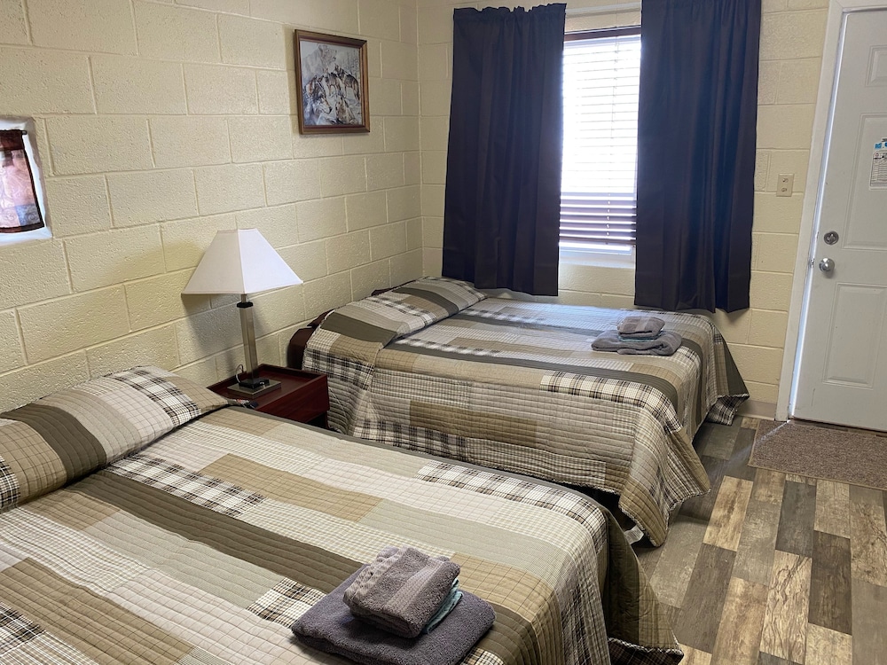 Dighton Inn - photo 5