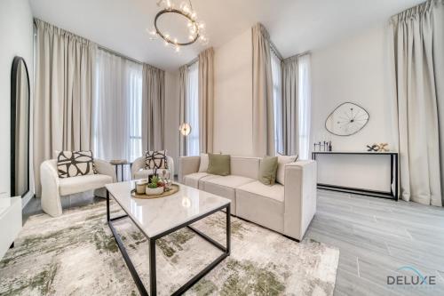 Refined 2BR with Assistant Room at Mesk 1 Midtown Dubai Production City by Deluxe Holiday Homes — 4-Star Luxury Hotel in Dubai, United Arab Emirates