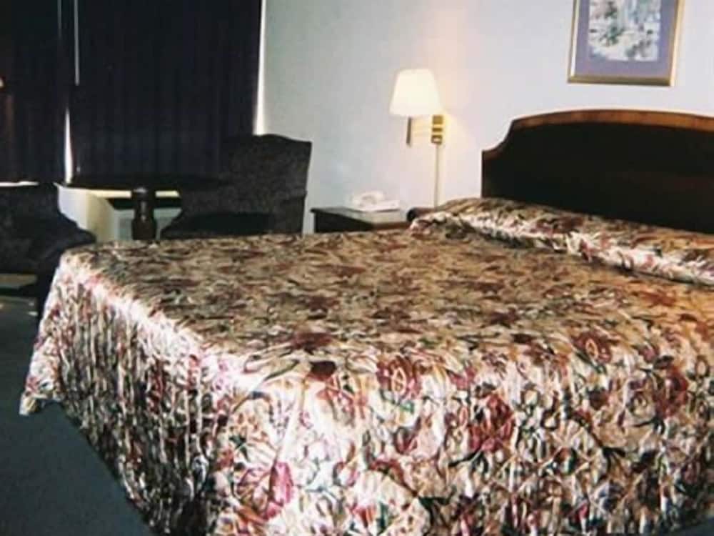 Red Carpet Inn And Suites Scranton - photo 8