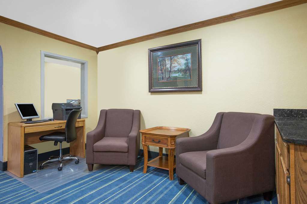 Days Inn by Wyndham Grand Island - photo 2