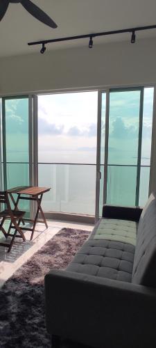 Infinite Seaview with Penang Bridge Suite with Sunrise up to 11 person — 4-Star Luxury Hotel in George Town, Malaysia