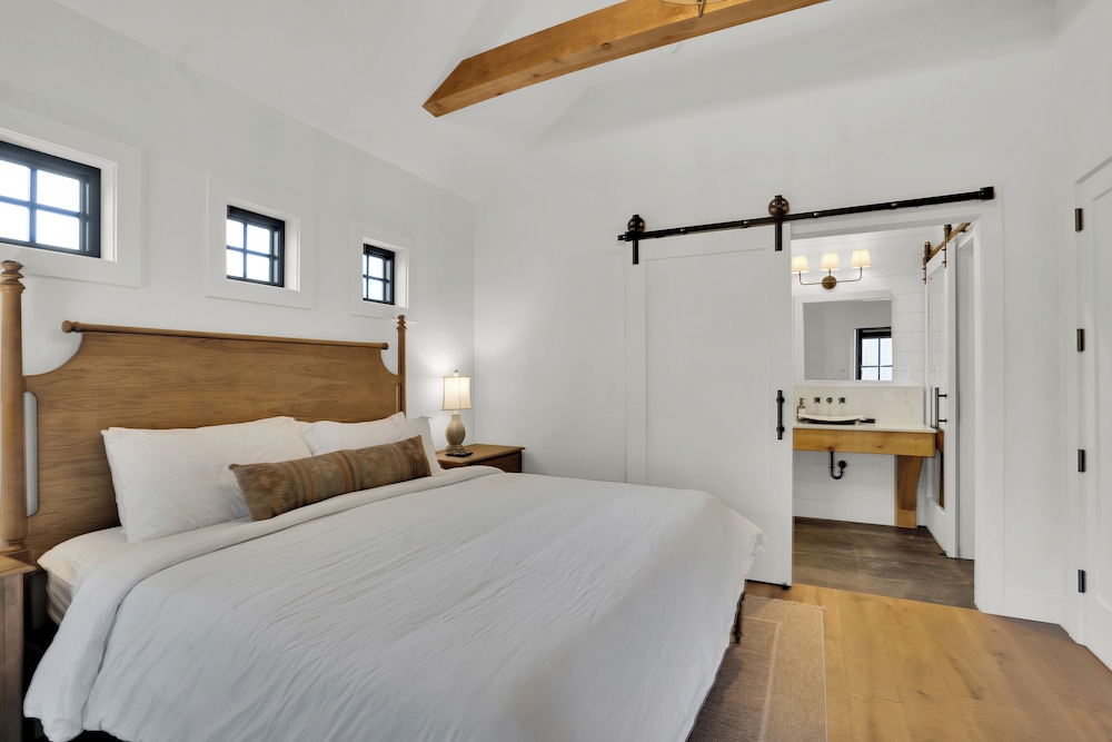 The Scout Boutique Cottages - photo 13