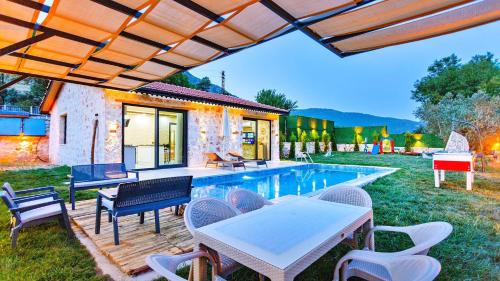 Hacioglan Village 2 Bedroom Villa — 4-Star Luxury Hotel in Kalkan, Turkey