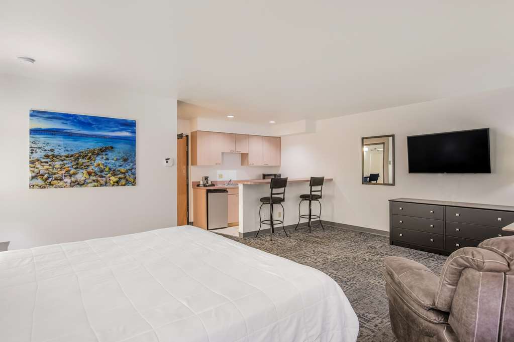 Americas Best Value Inn Birch Run - photo 10