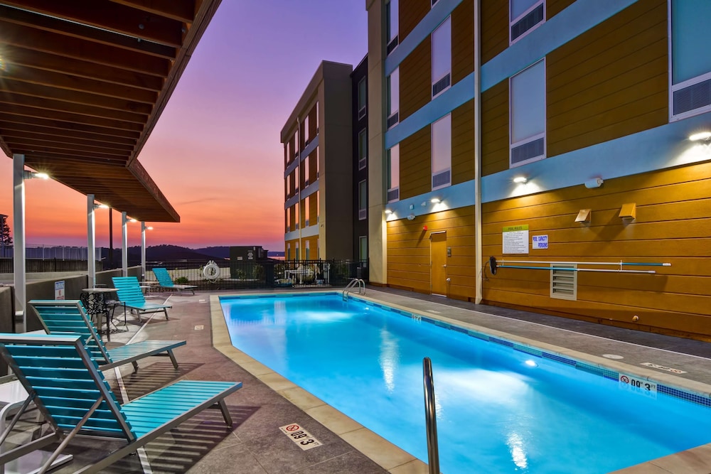 Home2 Suites by Hilton Hot Springs - photo 22