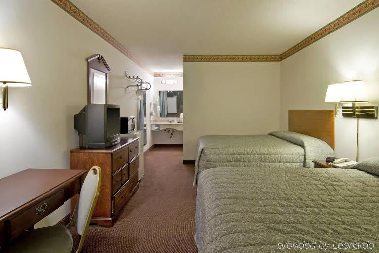 Americas Best Value Inn Jonesboro - photo 9