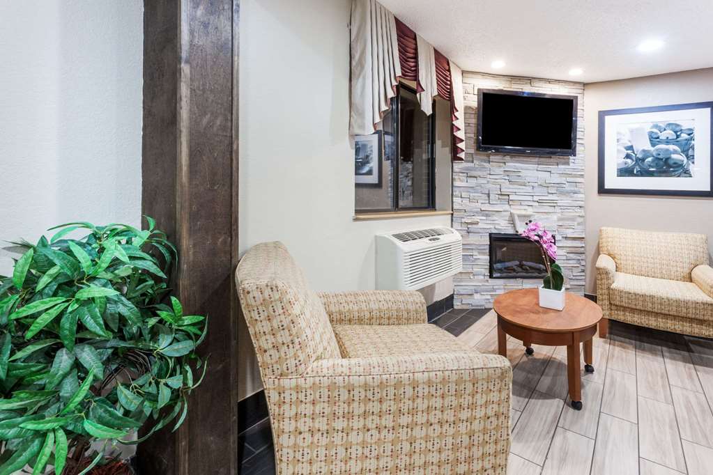 Super 8 by Wyndham Sterling Heights Detroit Area - photo 3