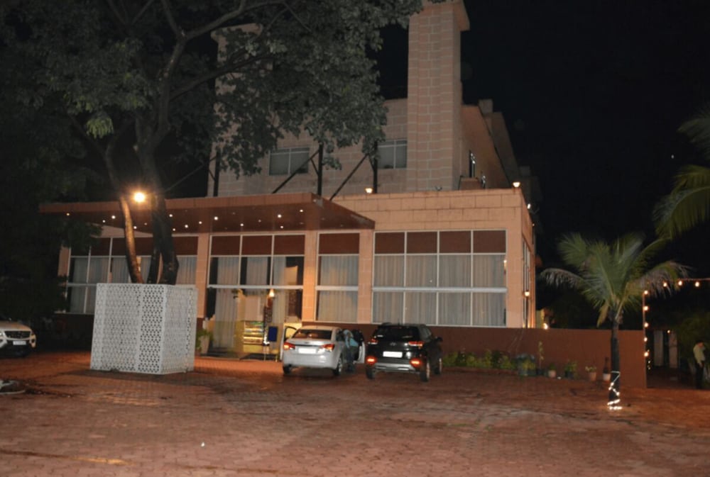 Tgn Suites Hotel in Raipur, India