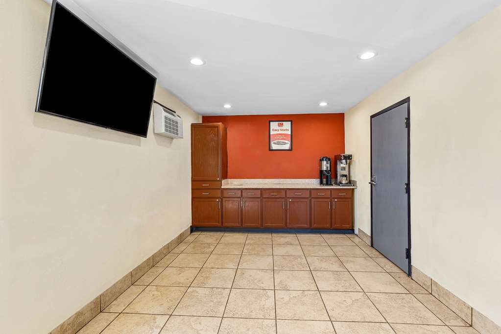 Econo Lodge Akron Copley Northwest - photo 6
