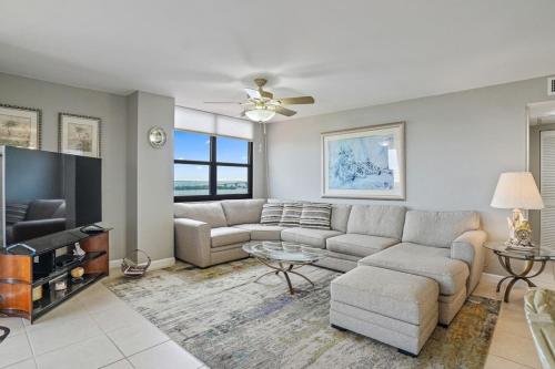 Penthouse Paradise with Amazing Views 2BD 2BA — hotel in Tierra Verde