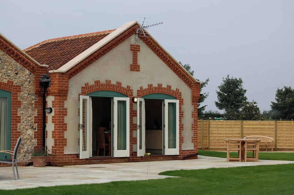 Romulus - carbon neutral hotel in Norwich