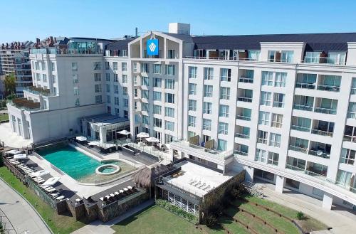 Departamento Condominio Bahia Grande Nordelta Tigre Con Balcón Y Vista A La Bahia Piscina Exterior Opcional Arancelada — 4-Star Luxury Hotel in Tigre, Argentina
