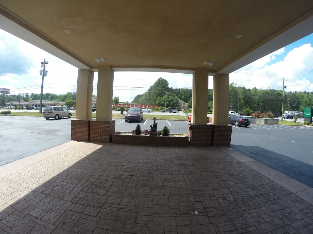 Jameson Inn and Suites Riverdale - photo 46
