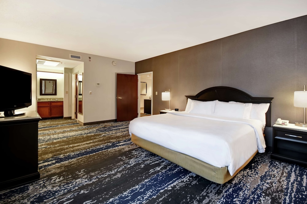 Embassy Suites Charleston - photo 11