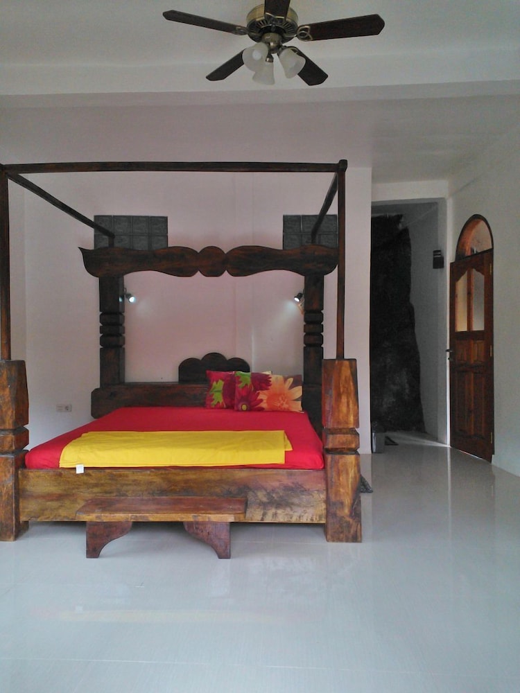 Hotel Orangutan — Berastagi — photo 4