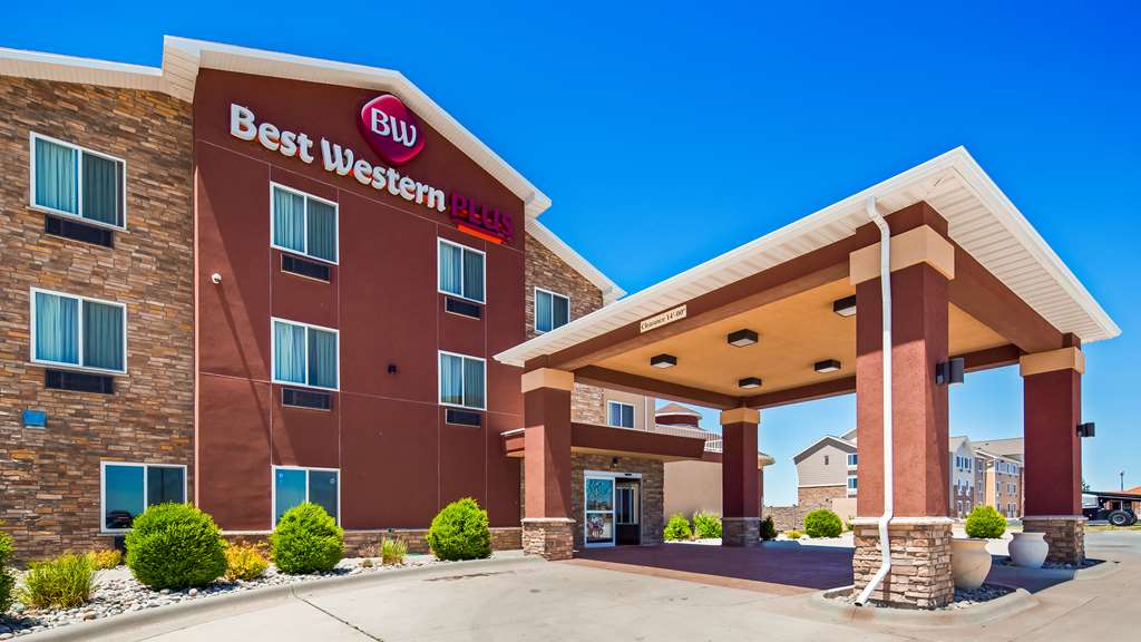 Best Western Plus Carousel Inn & Suites - featured photo