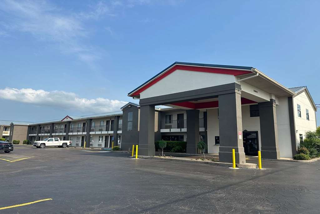 Super 8 by Wyndham Monroe — hotel in Monroe