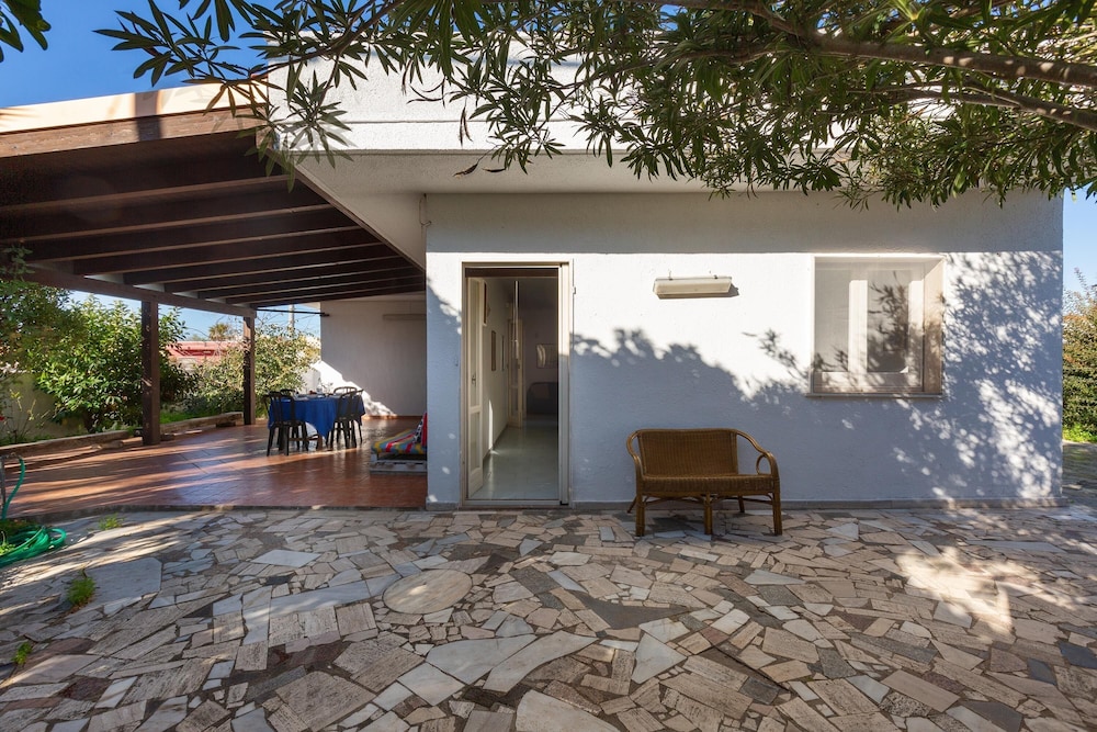 2686 Villetta Fiore di Maggio by Barbarhouse — 4-Star Luxury Hotel in Porto Cesareo, Italy
