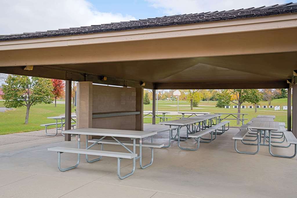 Super 8 by Wyndham Marshall MN - photo 13