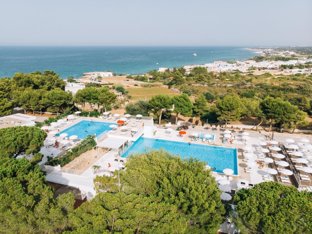 CDS Porto Giardino Monopoli — 4-Star Luxury Hotel in Monopoli, Italy