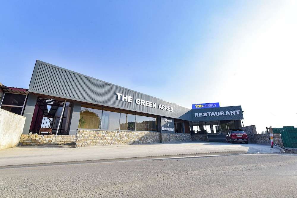 Fabhotel Green Acres in Dehra Dun, India