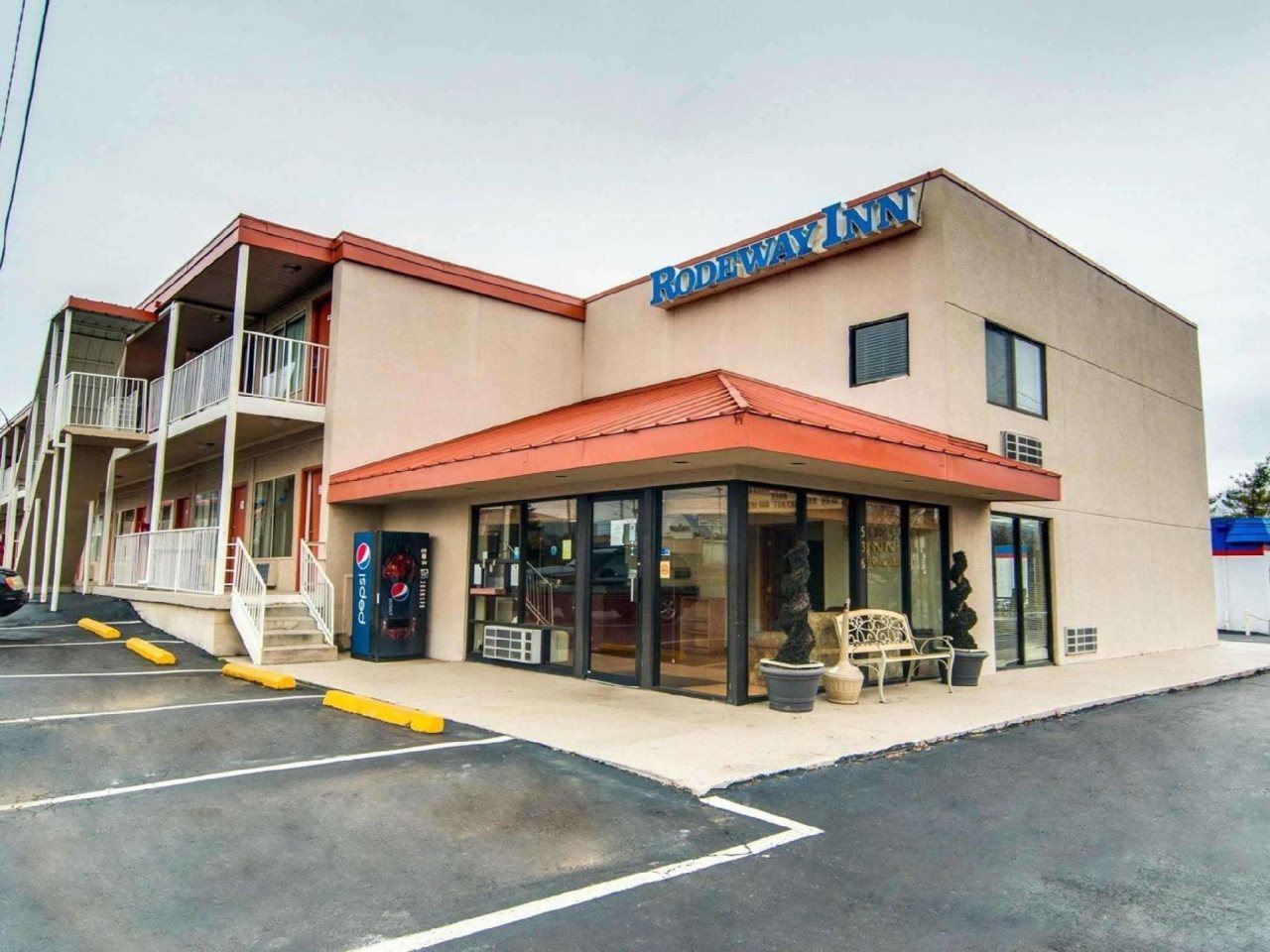 Rodeway Inn Civic Center in Roanoke, United States