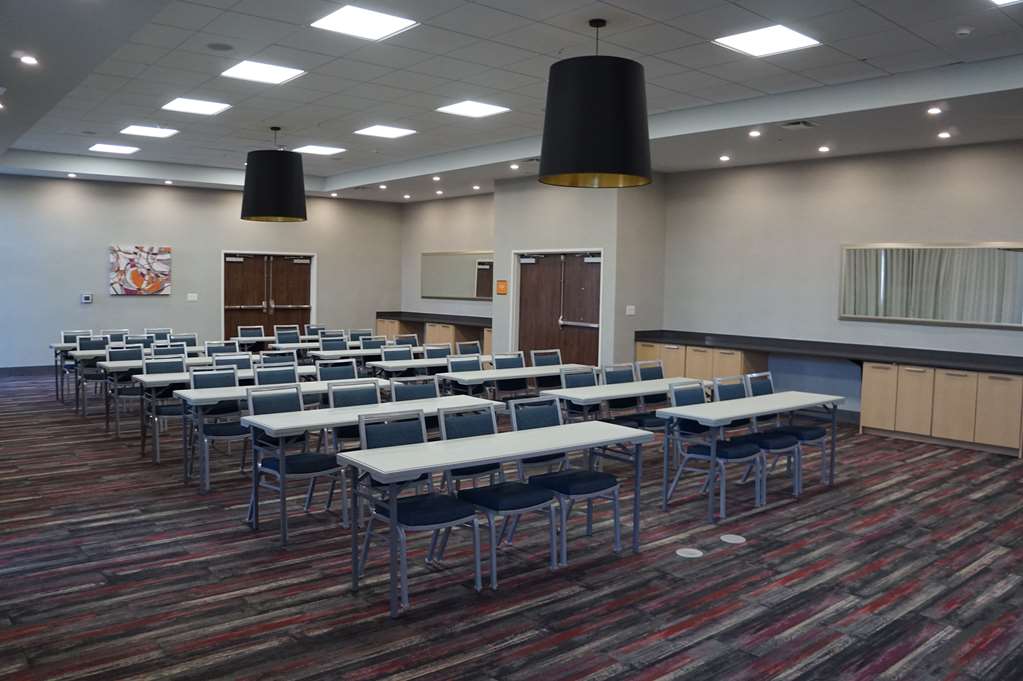 La Quinta Inn & Suites by Wyndham Lewisville - photo 44