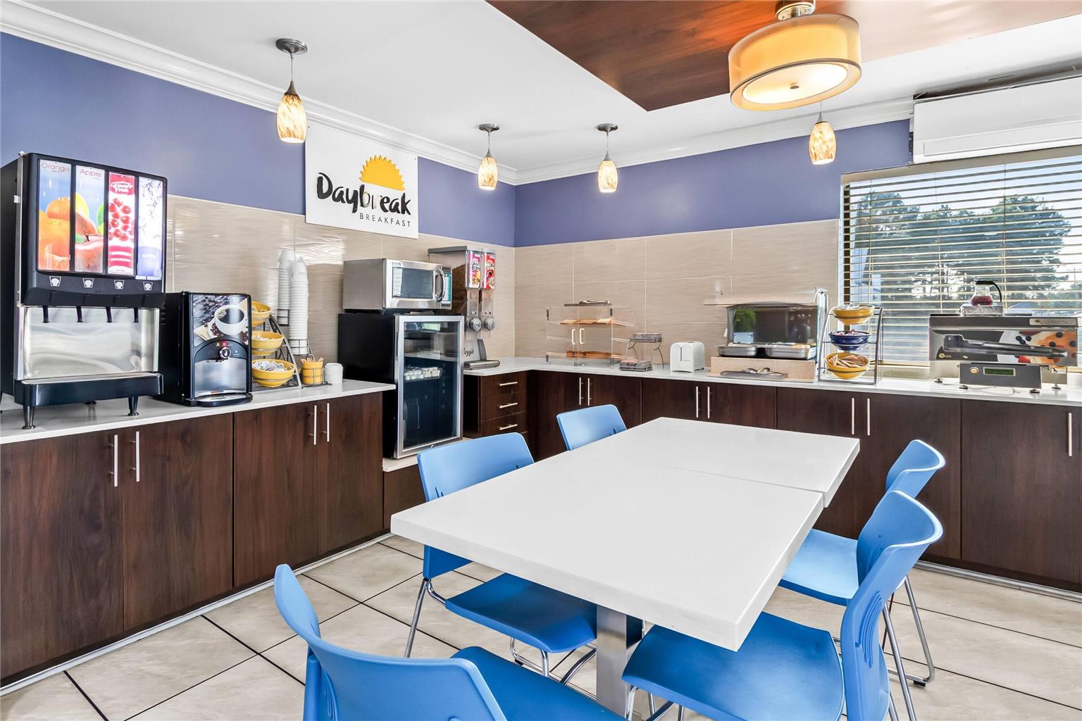 Days Inn by Wyndham Goose Creek - photo 8