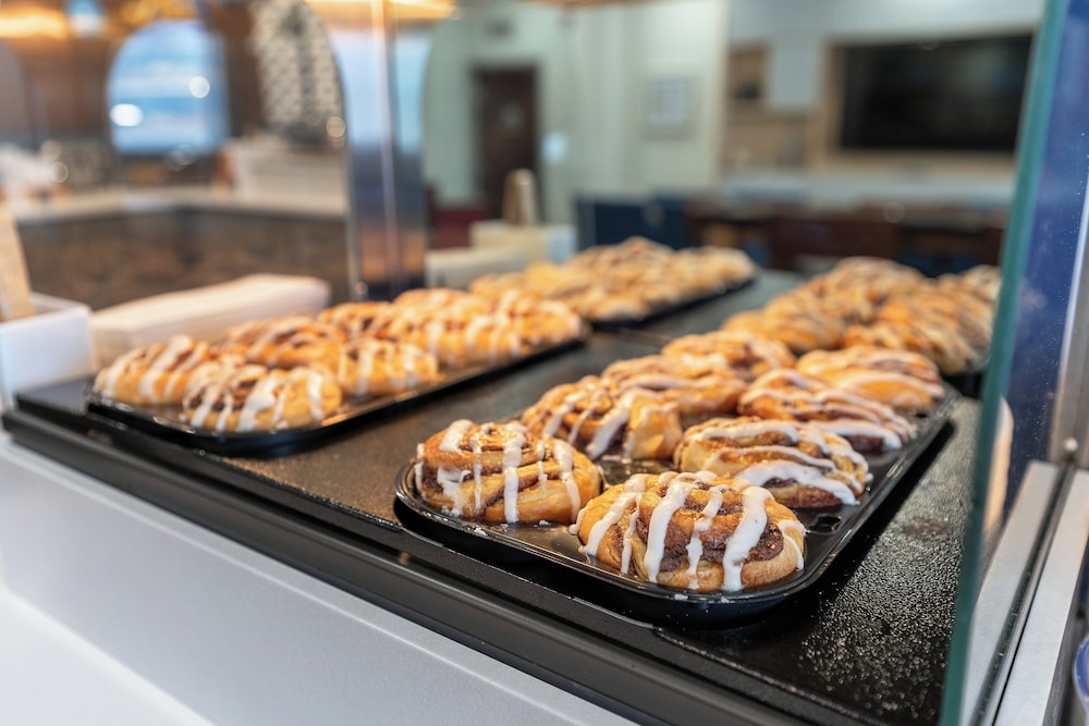 Holiday Inn Express Coralville by IHG - photo 43