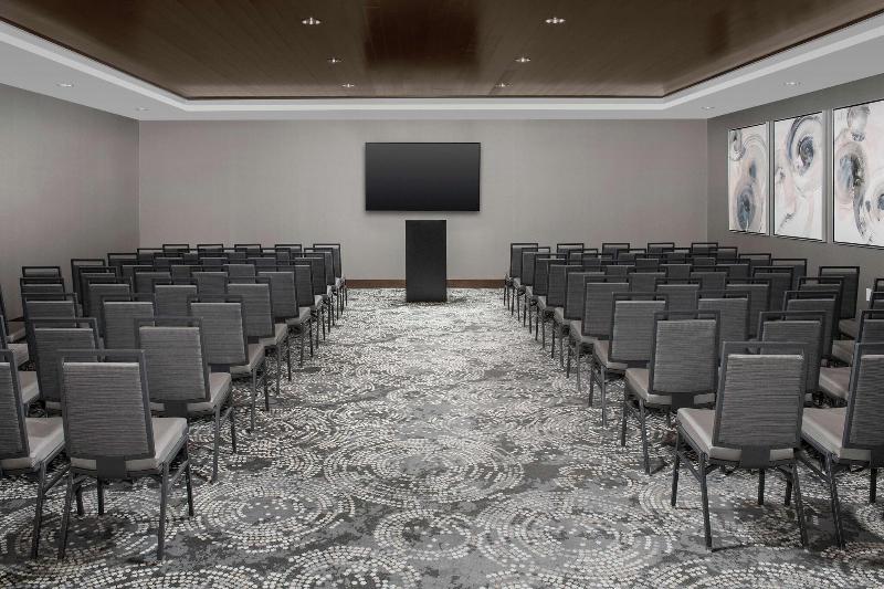 Embassy Suites by Hilton Knoxville Downtown - photo 151