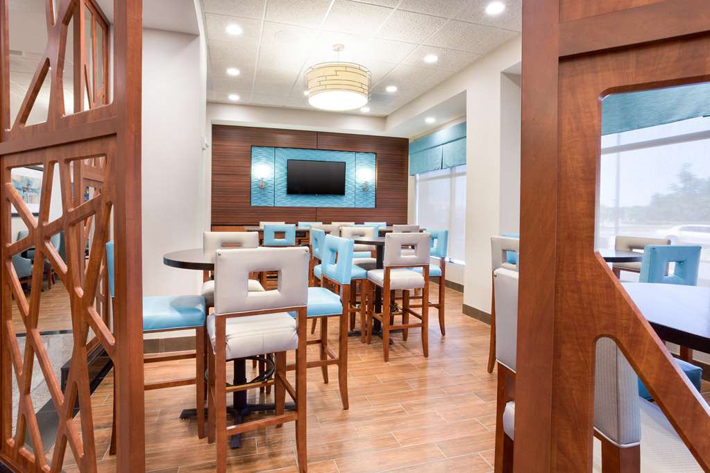 Drury Inn & Suites Burlington - photo 9