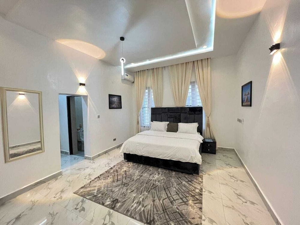 Jasmine Luxury Apartment — 4-Star Luxury Hotel in Ikorodu, Nigeria