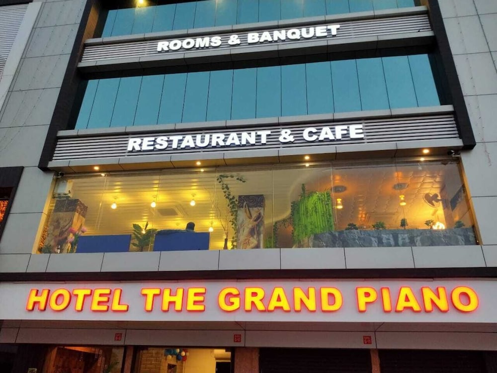 Hotel The Grand Piano Best Business Hotel in Patan in Patan, India