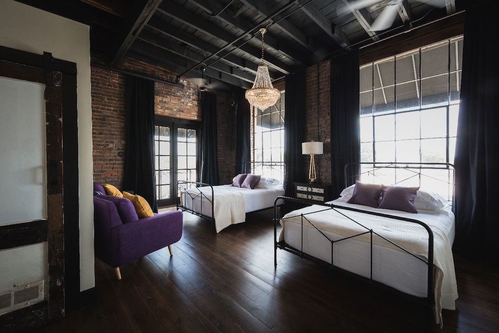 GunRunner Boutique Hotel - photo 11