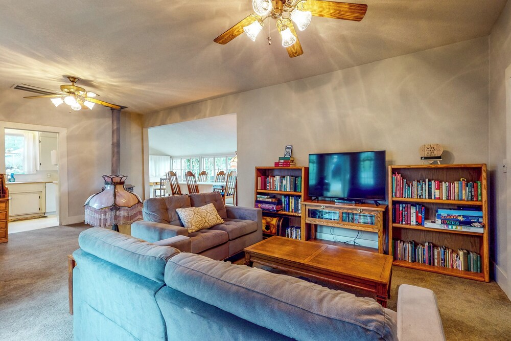 Forbestown Retreat: Easy Access to Clear Lake — hotel in Lakeport