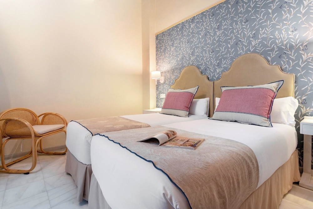 Sevillian House With Terrace. Augusto Plasencia — 4-Star Luxury Hotel in Sevilla, Spain