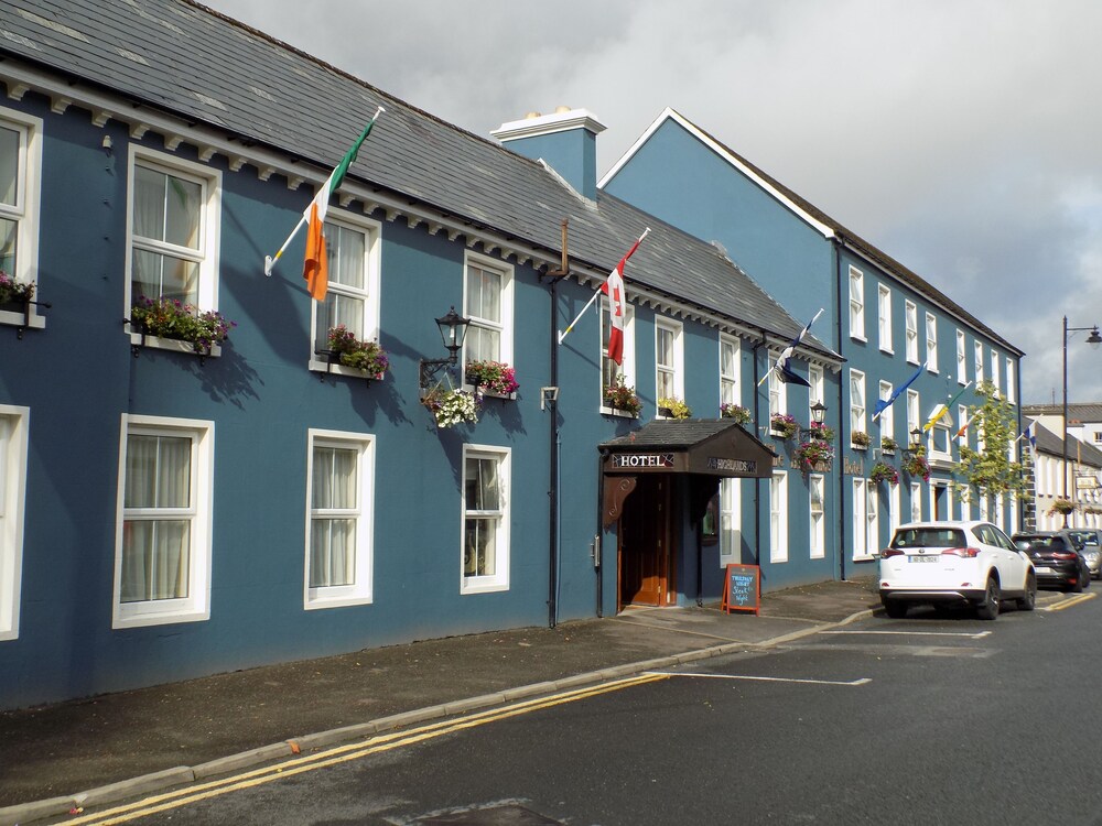 Highlands Hotel — hotel in Donegal
