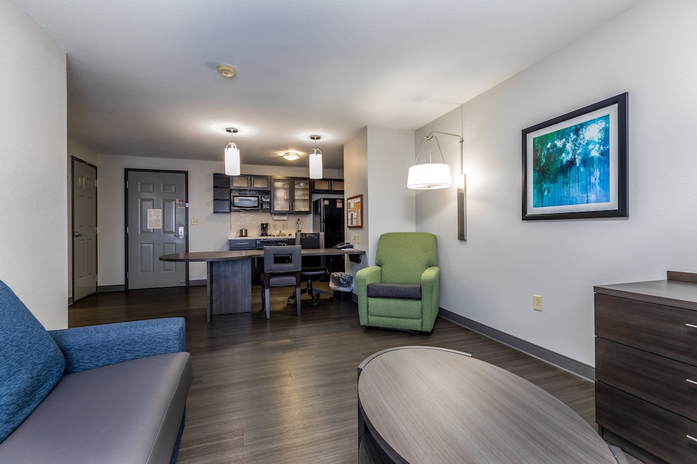 Candlewood Suites Knoxville Airport Alcoa by IHG - photo 23