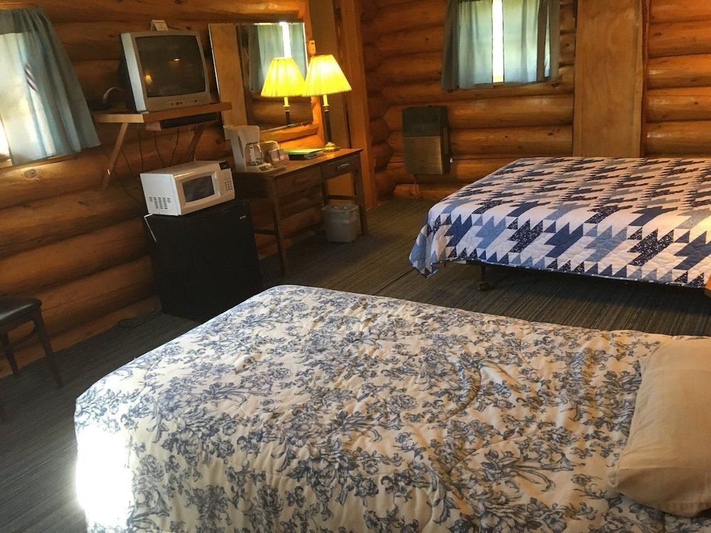 Branding Iron Inn - photo 18