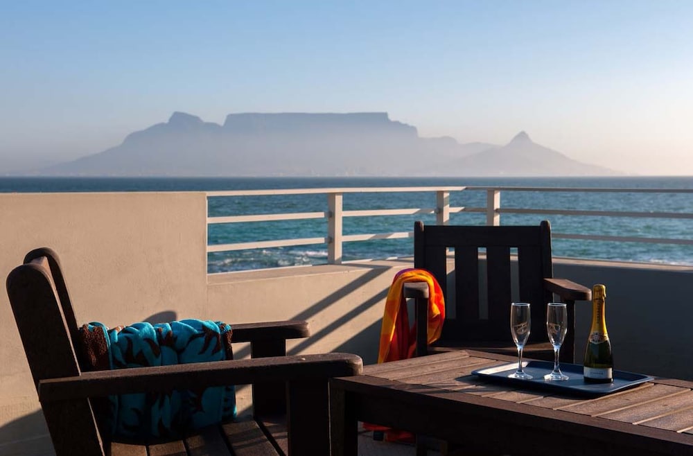 Bokkombaai — 4-Star Luxury Hotel in Cape Town, South Africa