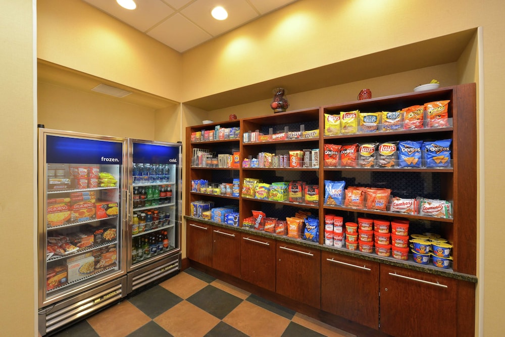 Hampton Inn Frederick - photo 39