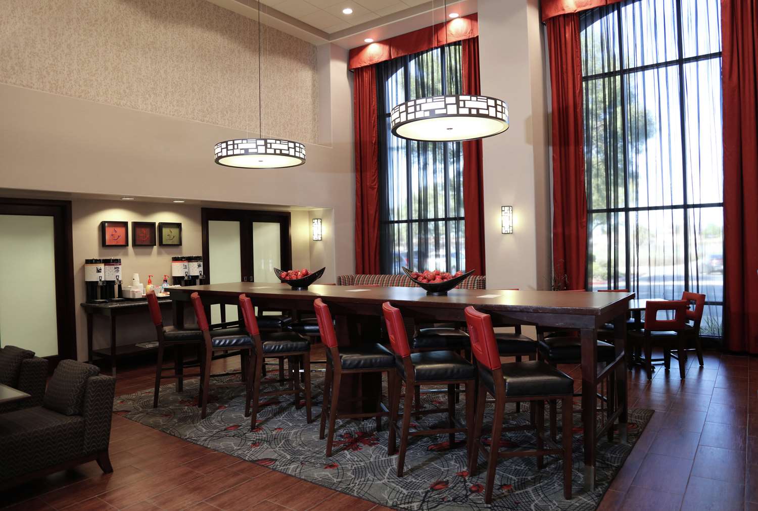 Hampton Inn & Suites Temecula - photo 6