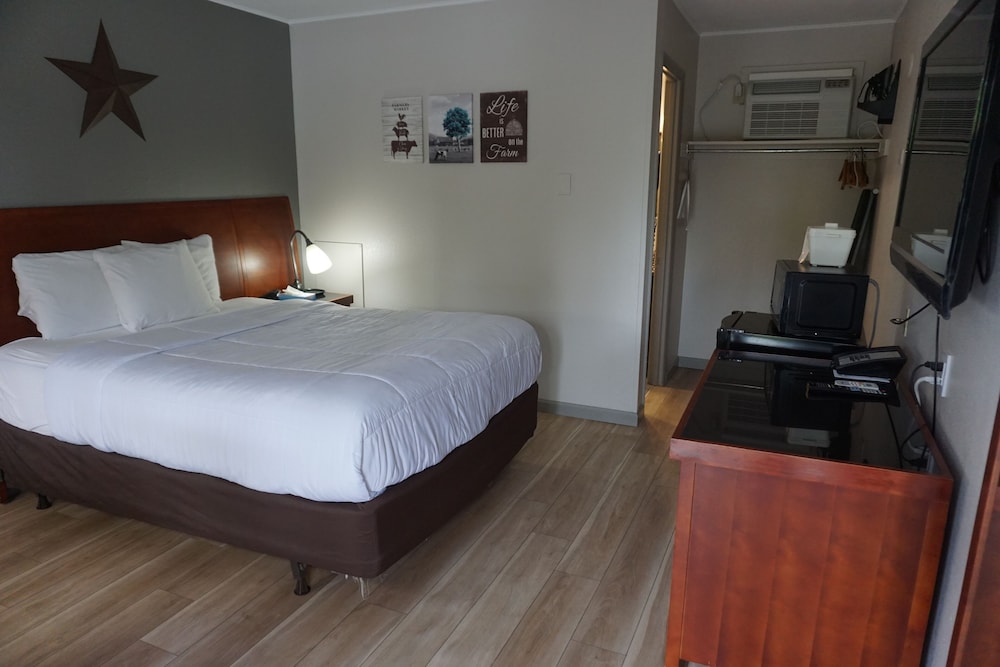 Harvest Drive Family Inn - photo 15
