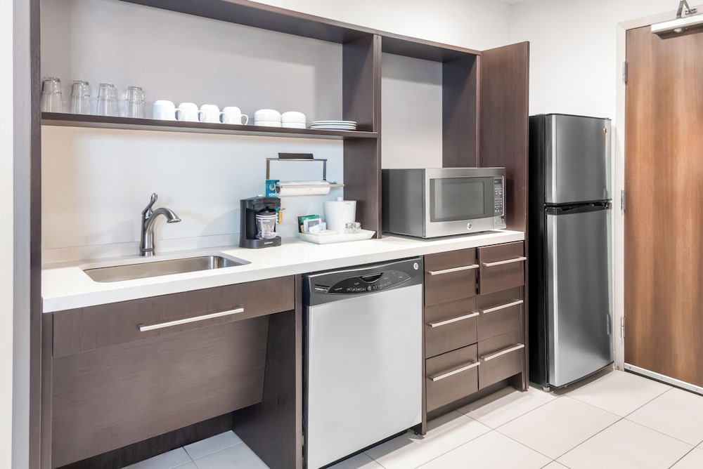 Home2 Suites by Hilton Dallas Grand Prairie - photo 16