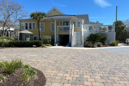 Georgianne Main House — 4-Star Luxury Hotel in Tybee Island, United States