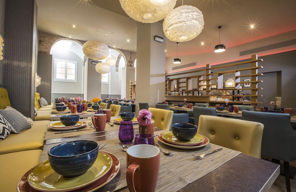 מזון ומשקאות